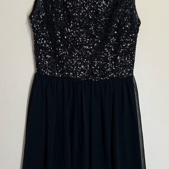 Tobi Fit and Flare Black Sequin Dress. Sheer lined Skirt. Tiny Sequins Stretch S - Picture 3 of 9